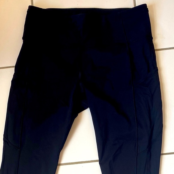 Lululemon Fast And Free Crop Navy - Picture 4 of 4